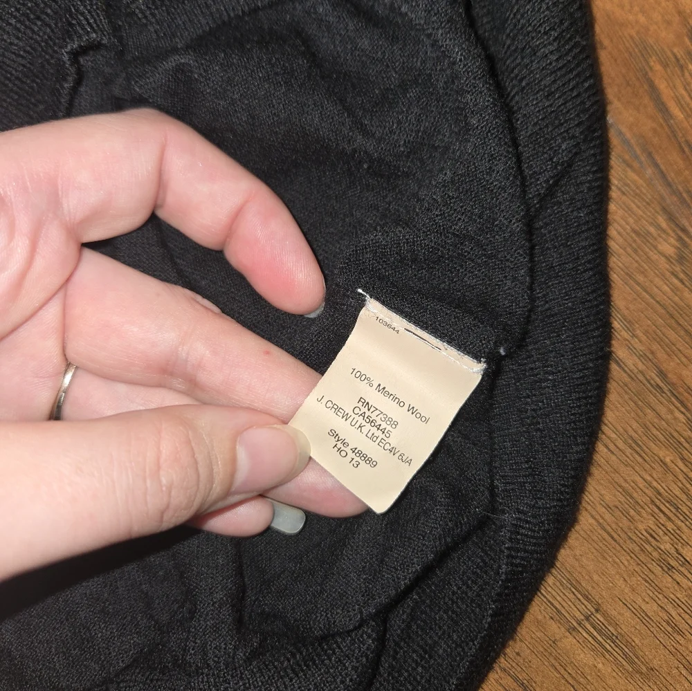J. Crew Black V Neck Merino Wool Knit Warm Medium Sweater